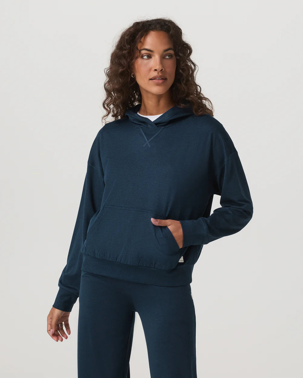 Vuori Halo Modern Pullover, view 2
